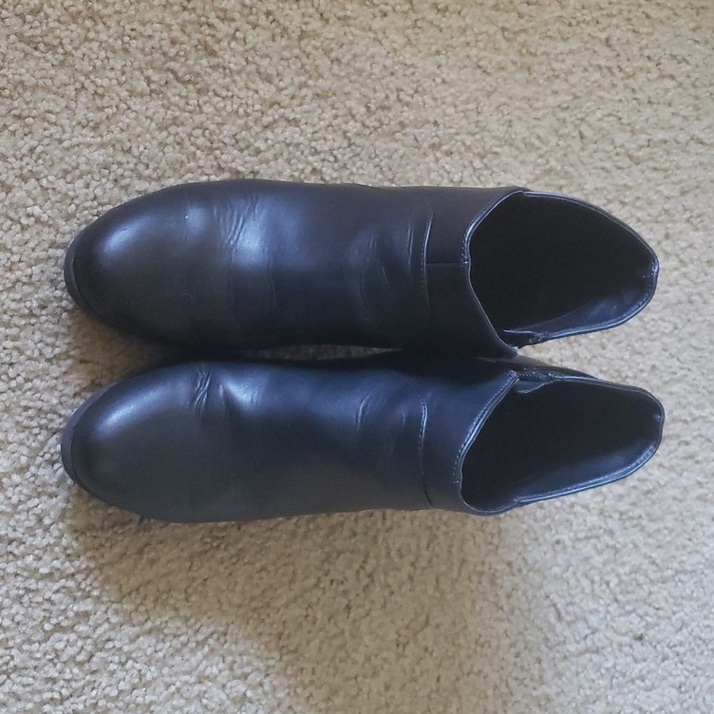 Heeled boots